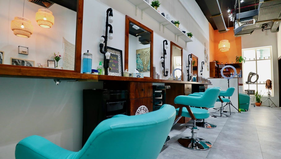The Hair Tribe Salon – obraz 1