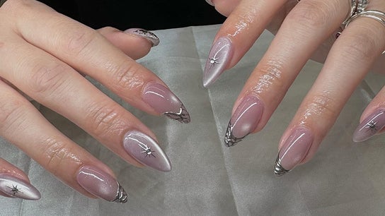 Pearl Nail Bar Little Portugal (861 College St) 3