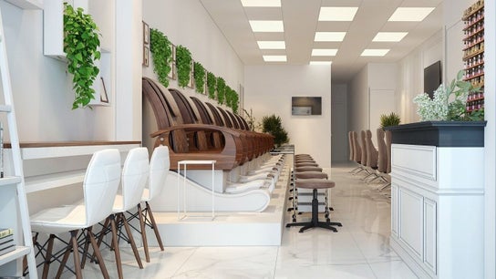 Pearl Nail Bar College (534 College St) 1