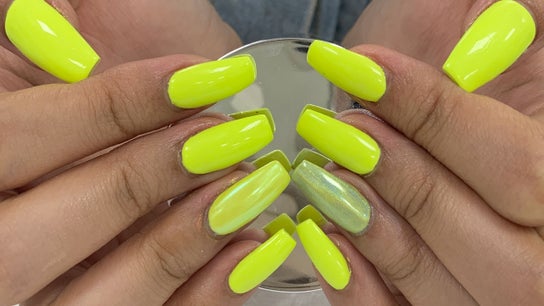 Pearl Nail Bar College (534 College St) 5