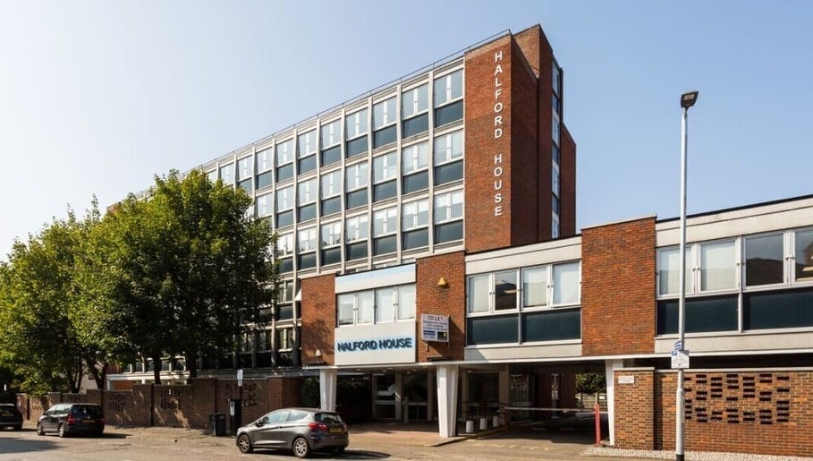 Front view of SHAPINS Clinic | Chelmsford, located in Halford House, Chelmsford, England, GB.