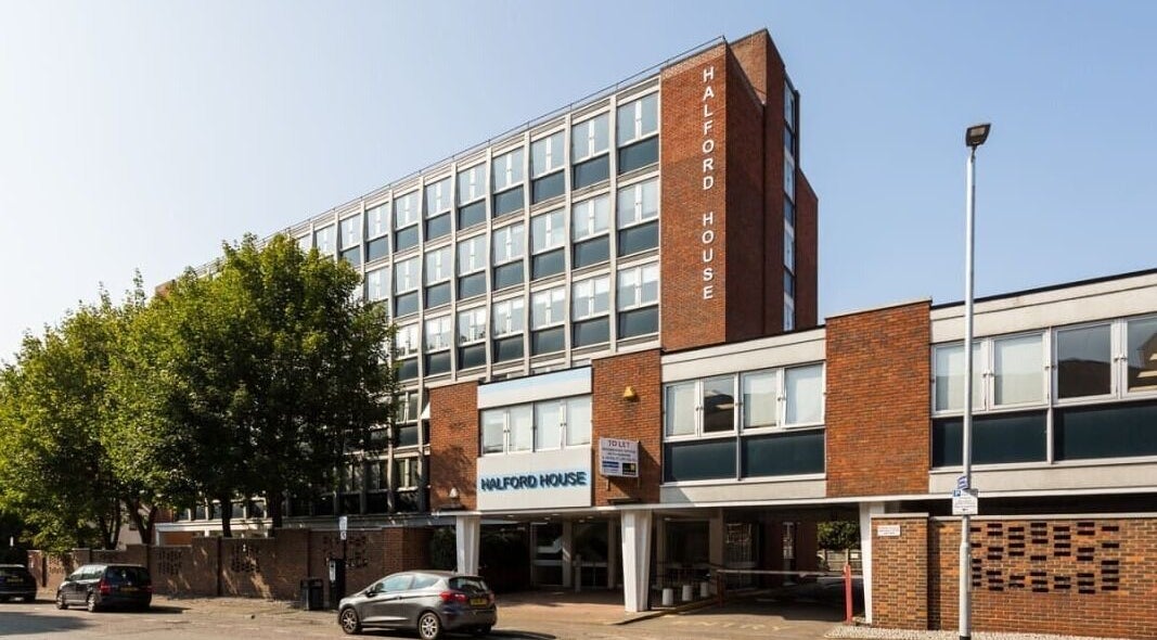 Front view of SHAPINS Clinic | Chelmsford, located in Halford House, Chelmsford, England, GB.