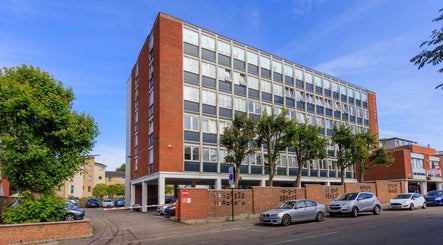 Exterior view of SHAPINS Clinic | Chelmsford, located in a modern building in Chelmsford, England, GB.