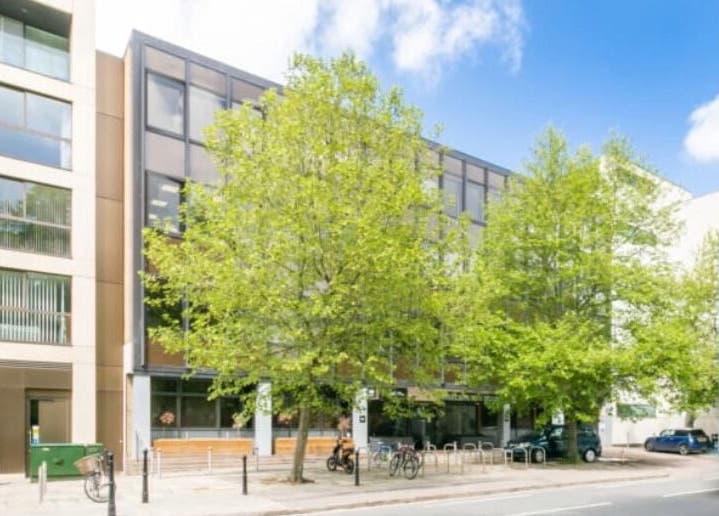 Exterior view of SHAPINS Clinic | Cambridge, showcasing modern architecture in Cambridge, England, GB.