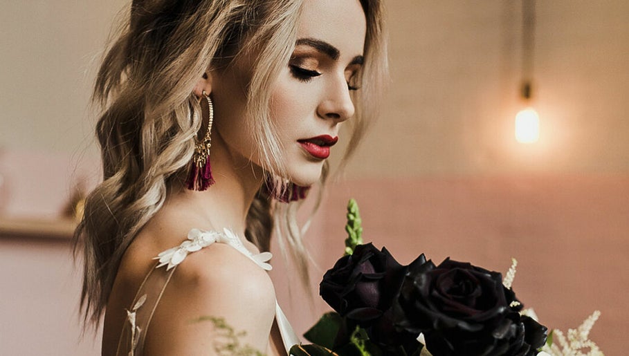 Caitlin Rose Makeup and Beauty imagem 1
