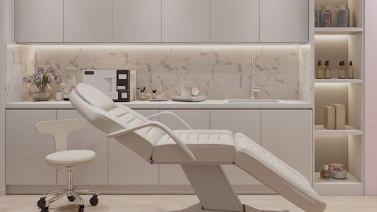InstaBeauty - Aesthetic & Hair Salon
