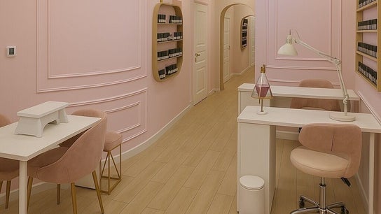 InstaBeauty - Aesthetic & Hair Salon