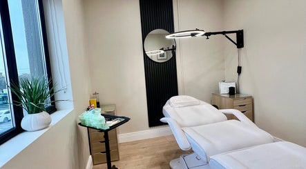 Serene treatment room at Loren Dermody PhiBrows, Carlow, County Carlow, IE. Cozy and professional environment.