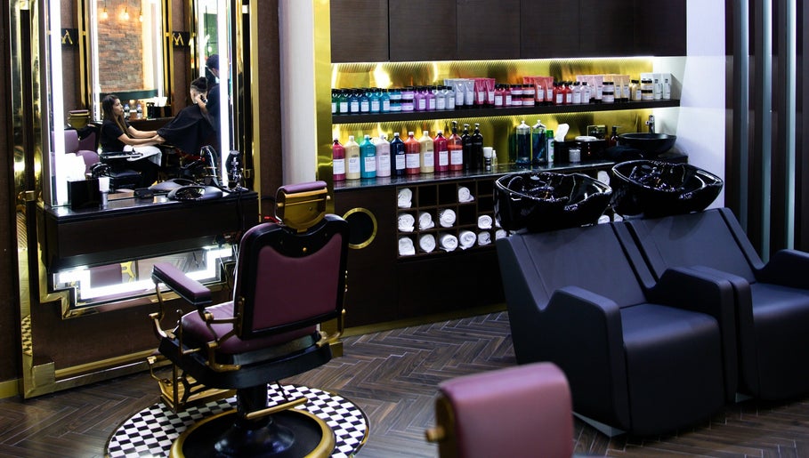 Amber Gents Salon - Paramount imagem 1