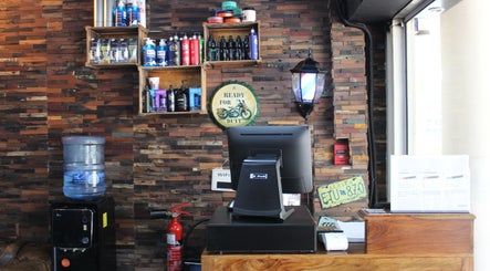 Immagine 2, Tornado Gents Salon - JLT