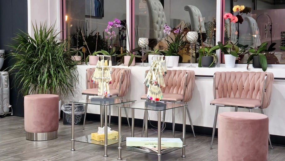 Impress Nail Room 1paveikslėlis