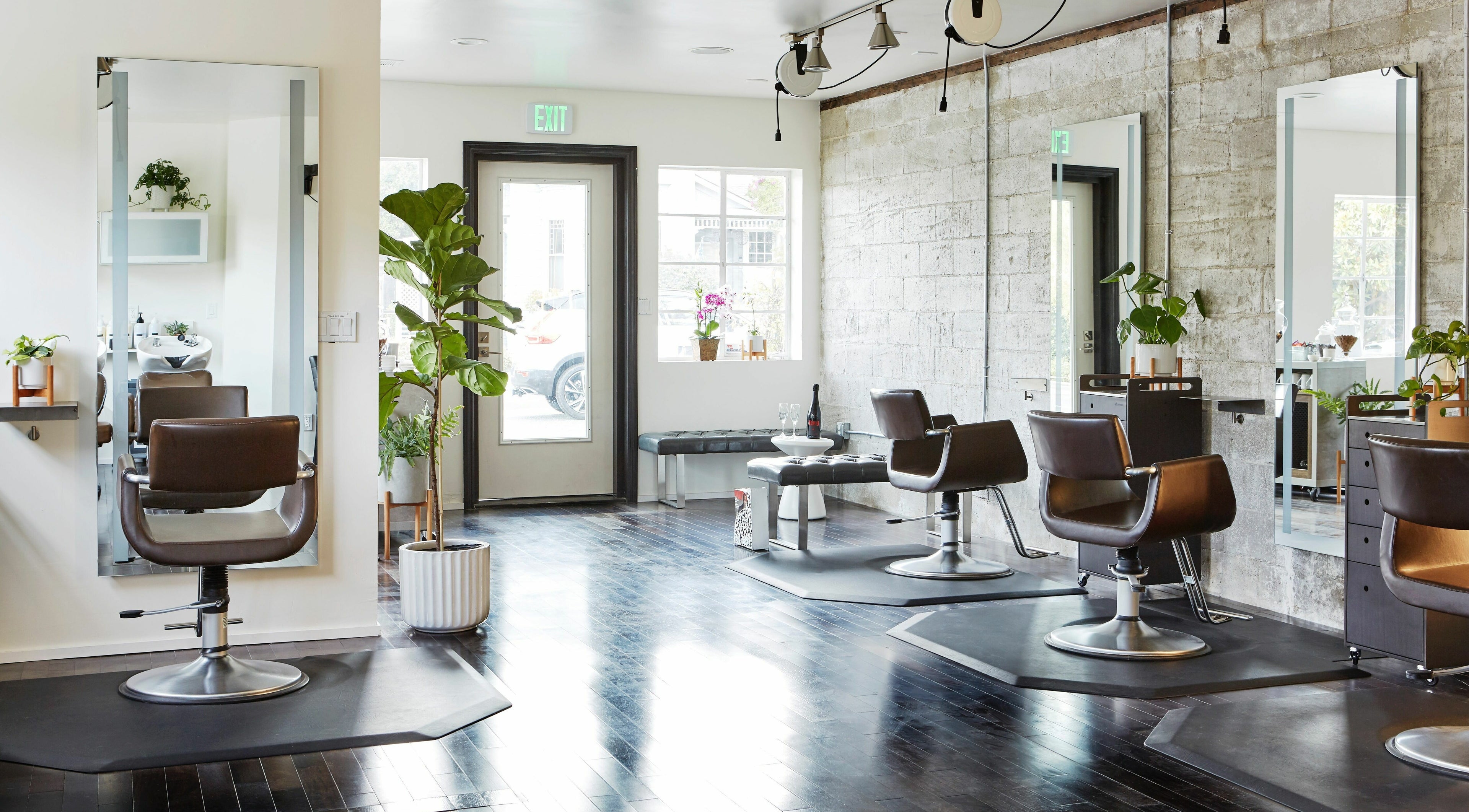 Modern salon design at Wavelength Salon in Los Gatos, California, US with stylish chairs and decor.