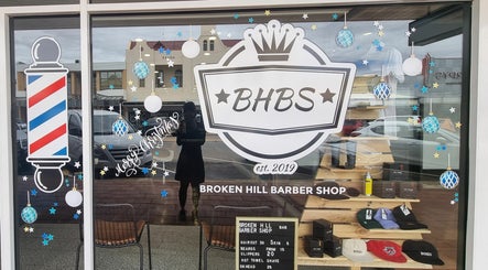 Broken Hill Barber Shop, bild 2