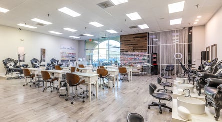 The Nail Bar Glendale - 1427 W Glenoaks Blvd