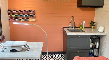 Modern nail studio at Hannah Alexandra - Bio Sculpture Gel Specialist in Glastonbury, England, GB.