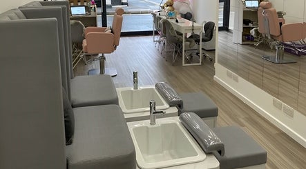 Aurae London - Nail Artistry & Beauty