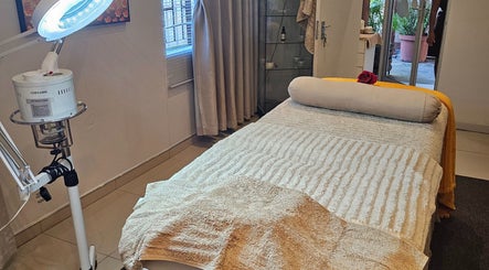 Rolia Day Spa Ondangwa image 2