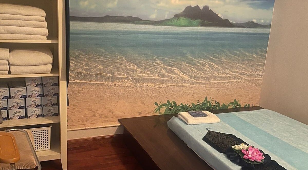 Relaxing beach-themed massage room at Body Sky Massage & Spa JLT - Cluster U, Dubai, Dubai, AE.