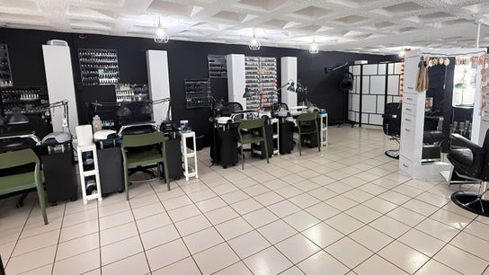 D’Verzanni Salón