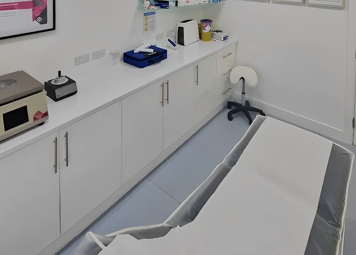 Clean treatment room at Javaani Medical and Aesthetics, Hazlemere, England, GB.