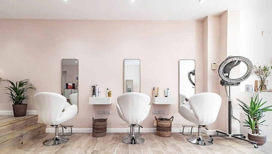 Luxe Hair Studio image 1