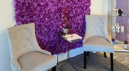 Purple Rain Lymphatic Massage Spa – obraz 2