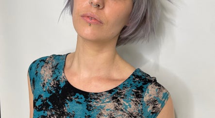 Hair by Holli J at Renaissance Leeds图像3