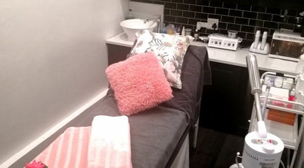 Reverie Beauty Studio image 2