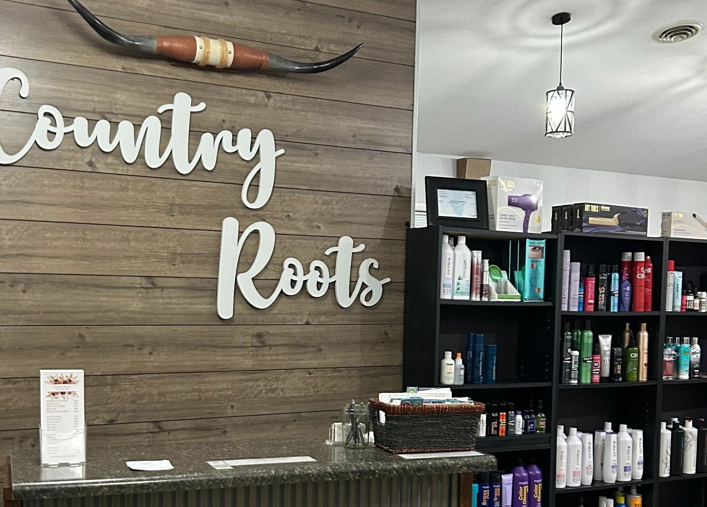 Country Roots reception with wooden wall decor, Stockton, Illinois, US.