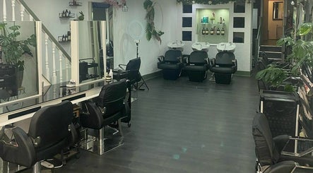 Gregory Roe Hair Salon