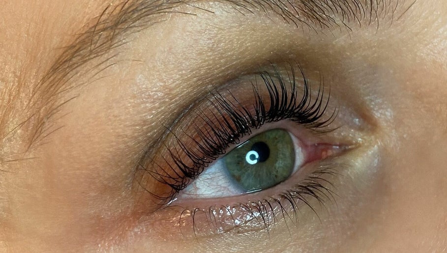 Luxurious Beauty image 1
