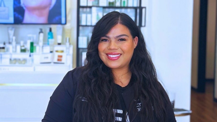 R+R Skincare with Adri image 1