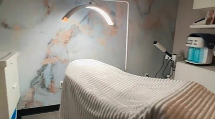 R+R Skincare with Adri image 2