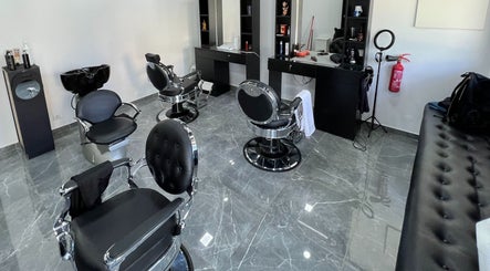 Fabiu's Barbershop Cascais image 2