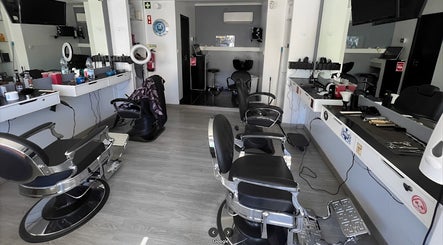 Fabiu's Barbershop Cascais Bild 2