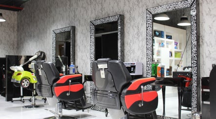 Cutting Edge Gents Salon | Cluster P