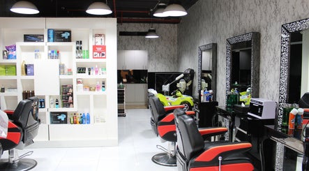 Cutting Edge Gents Salon | Cluster P изображение 2