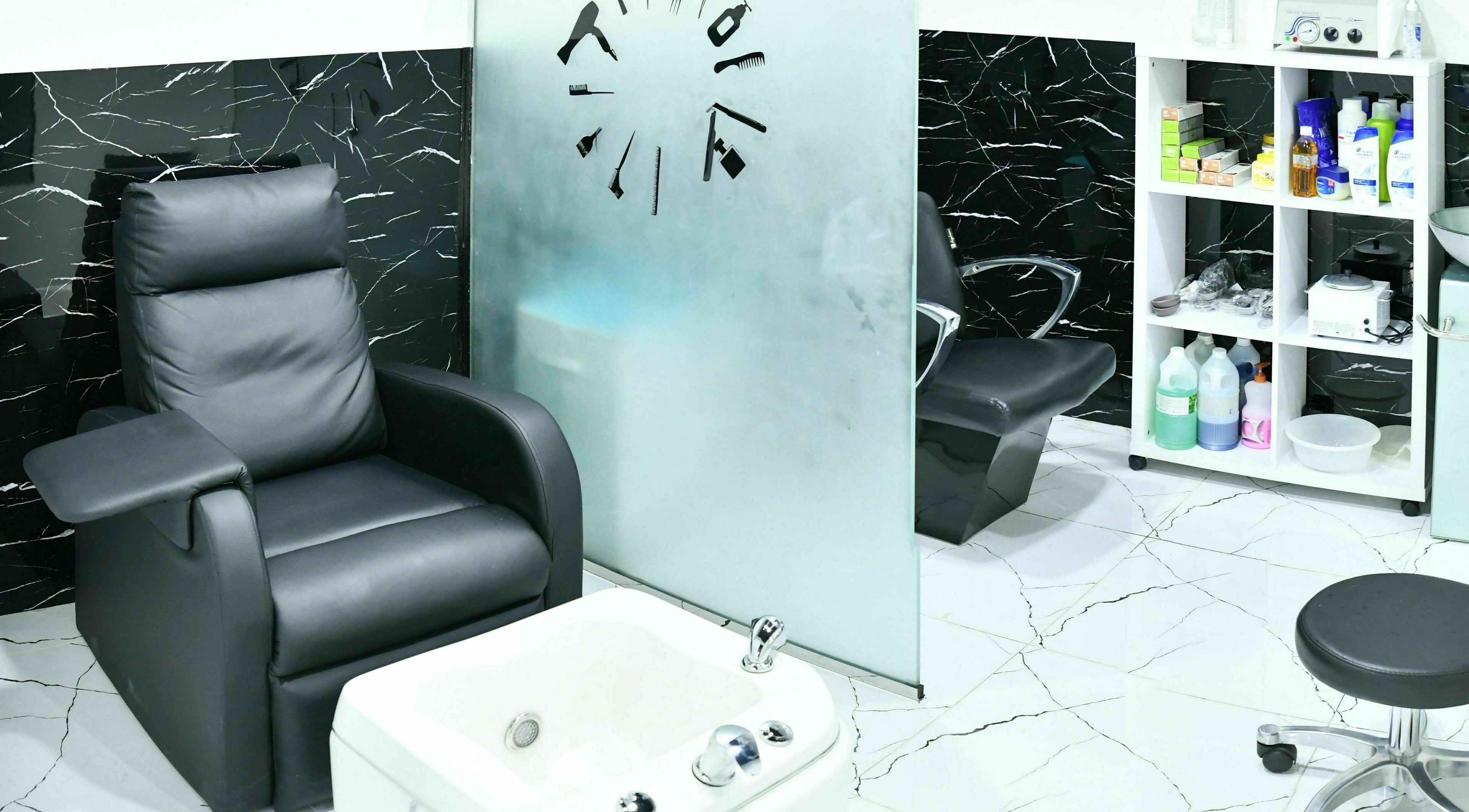 Luxurious seating and grooming tools at Cutting Edge Gents Salon | Cluster B, Dubai, AE for exceptional services.