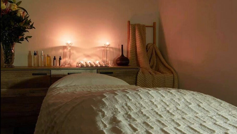 Cherie Spa Facialist image 1