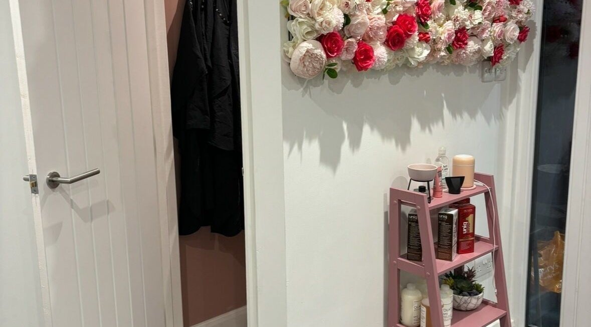 Floral decor and shelf at Lenice Kennedy Hair, Burton Latimer, England, GB.