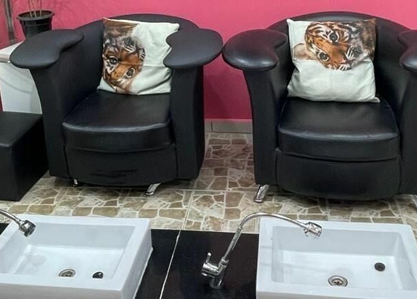 Comfortable salon chairs at Al Nahlah Ladies Saloon, Sharjah, Sharjah, AE, offering premium beauty services.