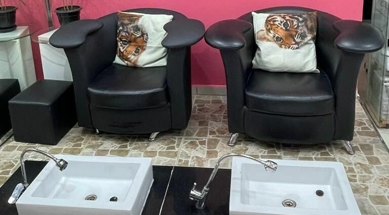 Comfortable salon chairs at Al Nahlah Ladies Saloon, Sharjah, Sharjah, AE, offering premium beauty services.