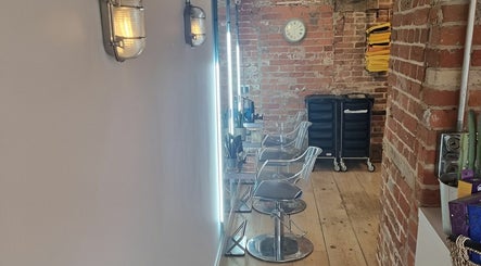 Immagine 2, The Loft Beauty and Blowdry Bar Ltd