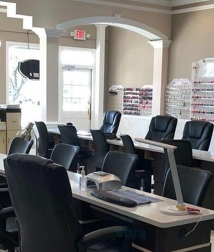 Desire Nails Spa image 2