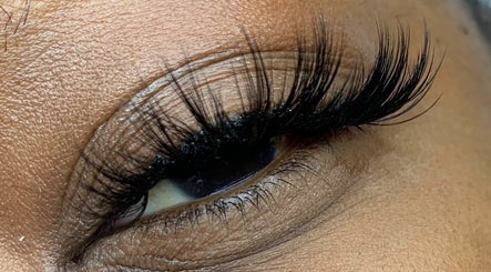 Immagine 2, Flare Lashes and Brow Lounge