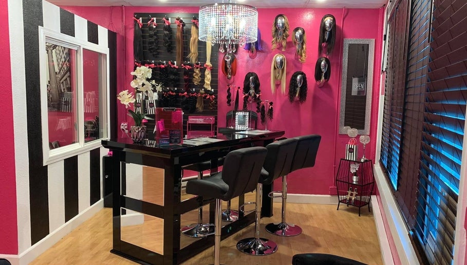 Pink Wigs Hair Care Boutique зображення 1