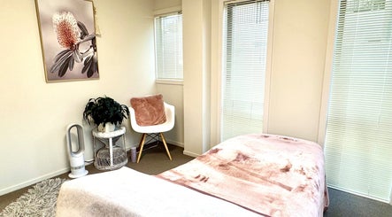 The Lash & Brow Room