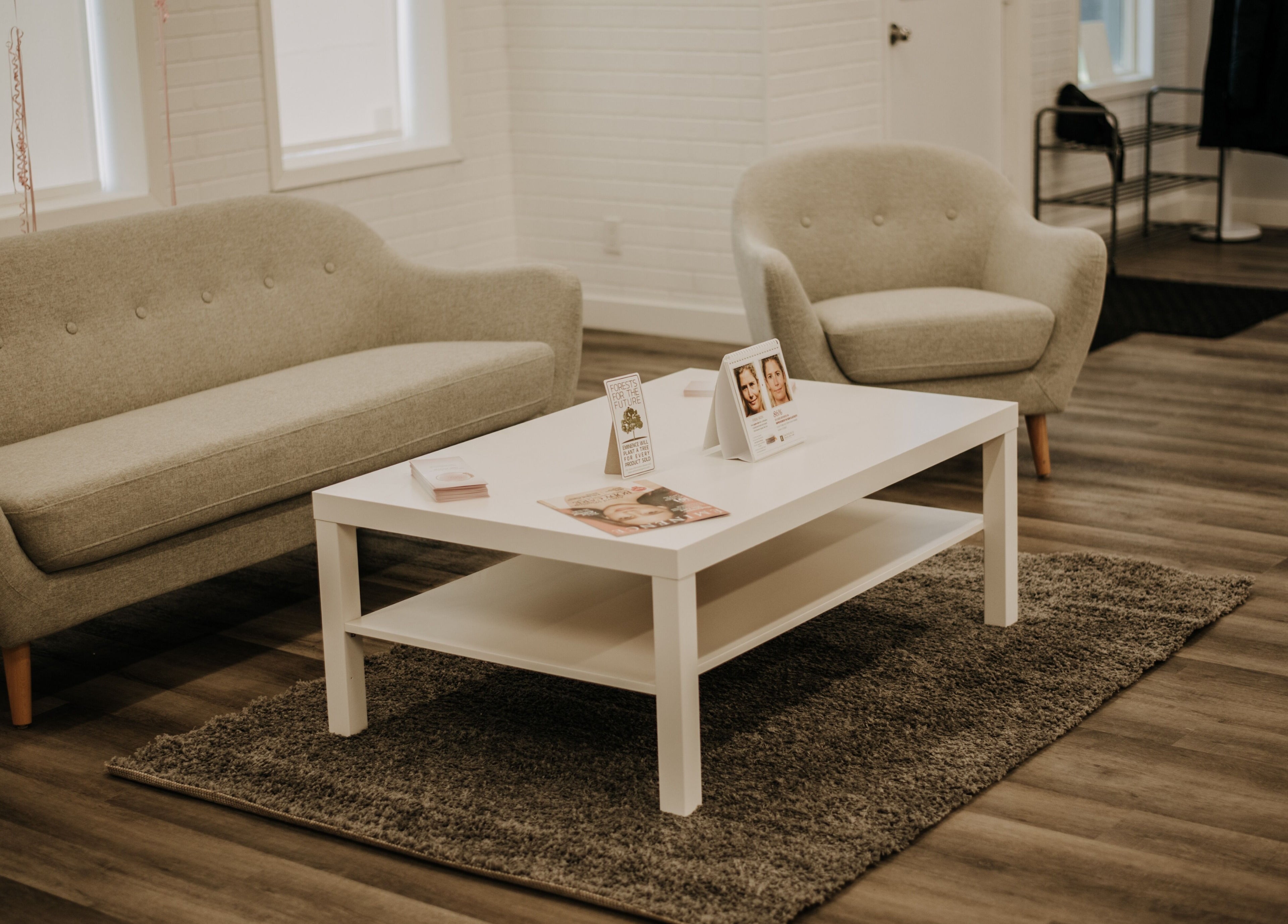 Relaxing lounge area at 306 Day Spa in Watrous, Saskatchewan, CA with modern decor and cozy seating.