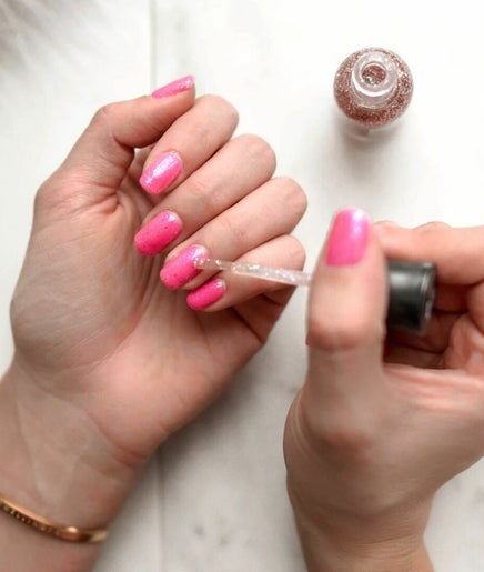 Nails on the Go image 2