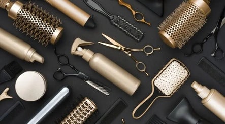 Professional hairdressing tools at Layered Locks LLC at The Beauty District Salon Suites, Phoenix, Arizona, US.